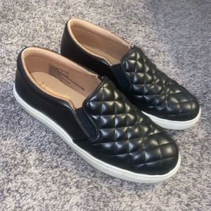 Target black slides / slip ons